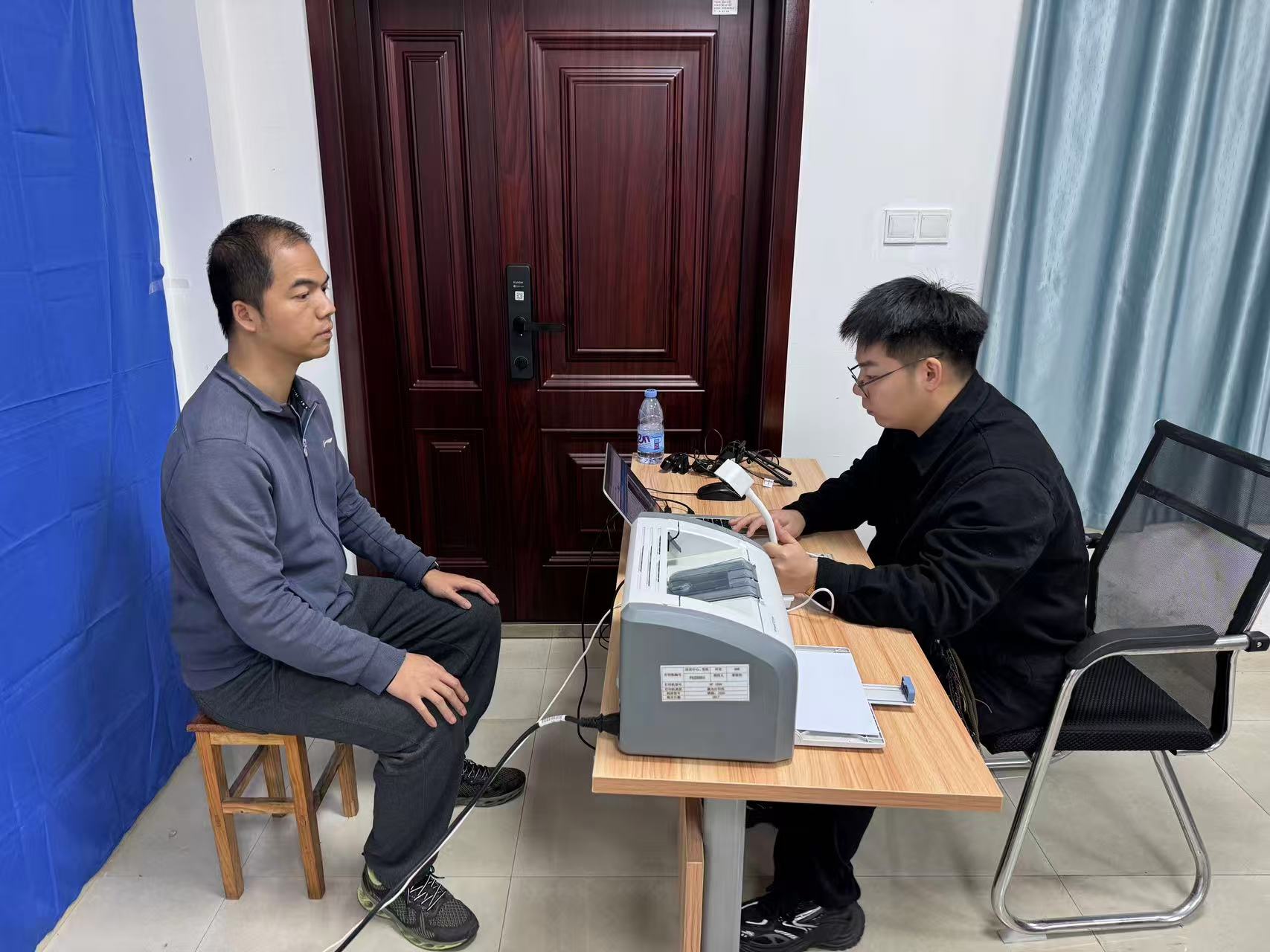 学员们依次完成各项环节